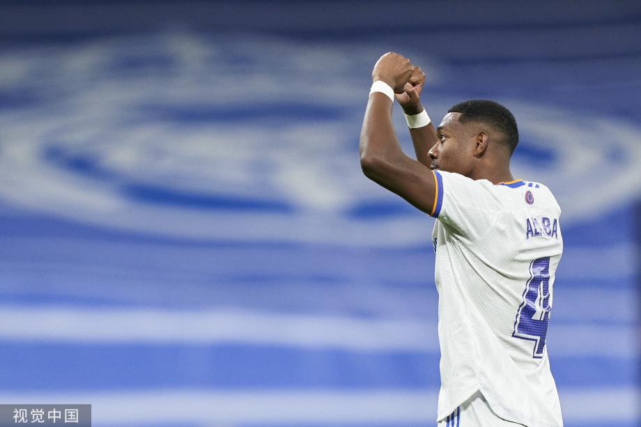 孔帕尼：凯恩和对手的手臂位置几乎一样，这种情况不该判点球