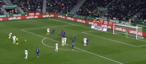 欧冠联赛淘汰赛精彩瞬间回顾